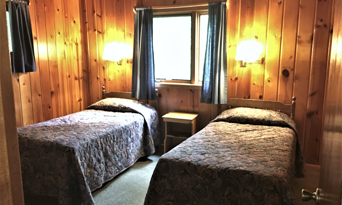 Cabin 4 Large Twin Bedroom