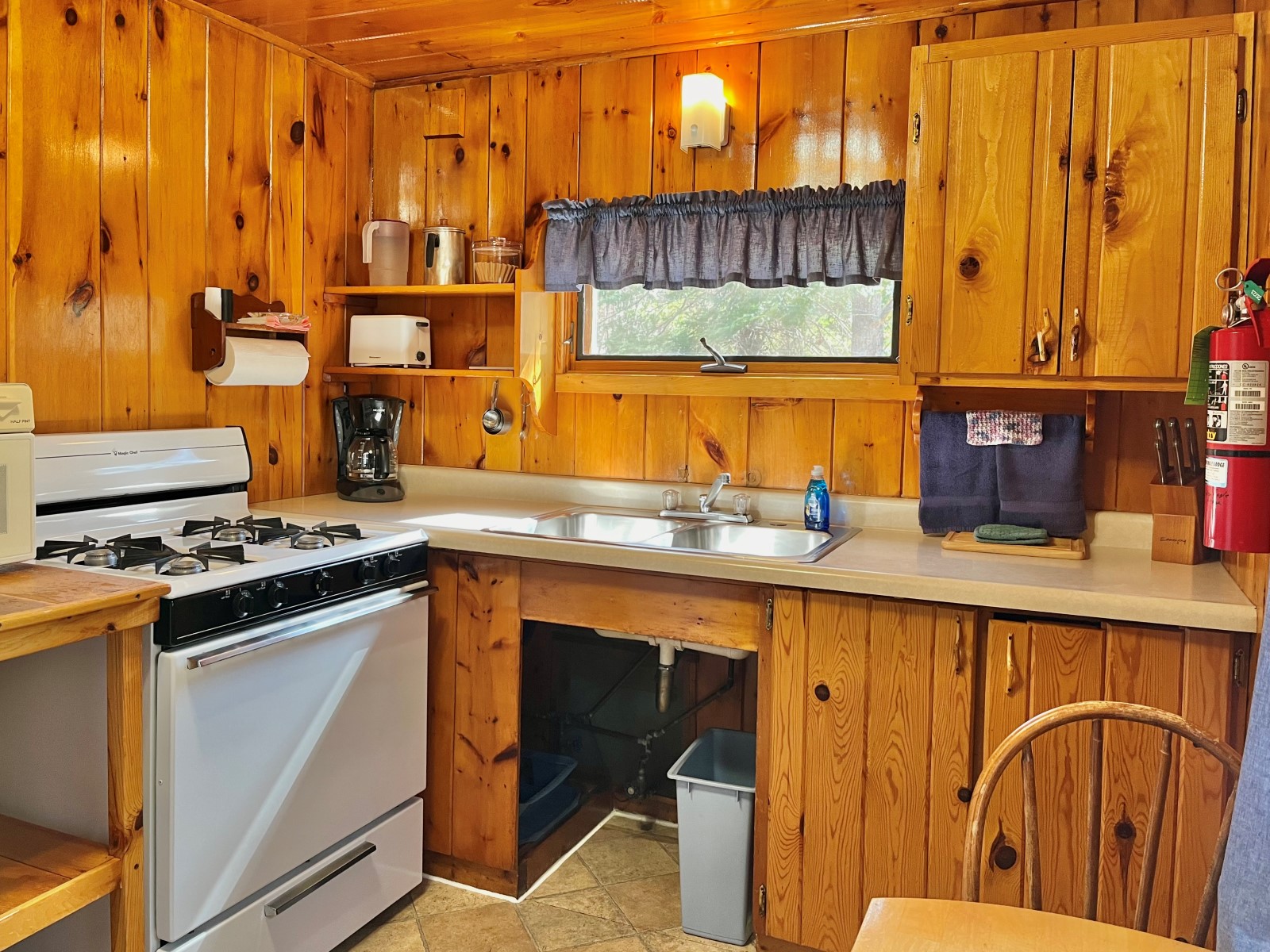 Golden Eagle Lodge, Rustic Cabin 1 Kitchen, Gunflint Trail Resort